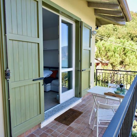 Italian Vacation Homes - La Petite Maison Du Lac Tavernola Bergamasca Eksteriør billede