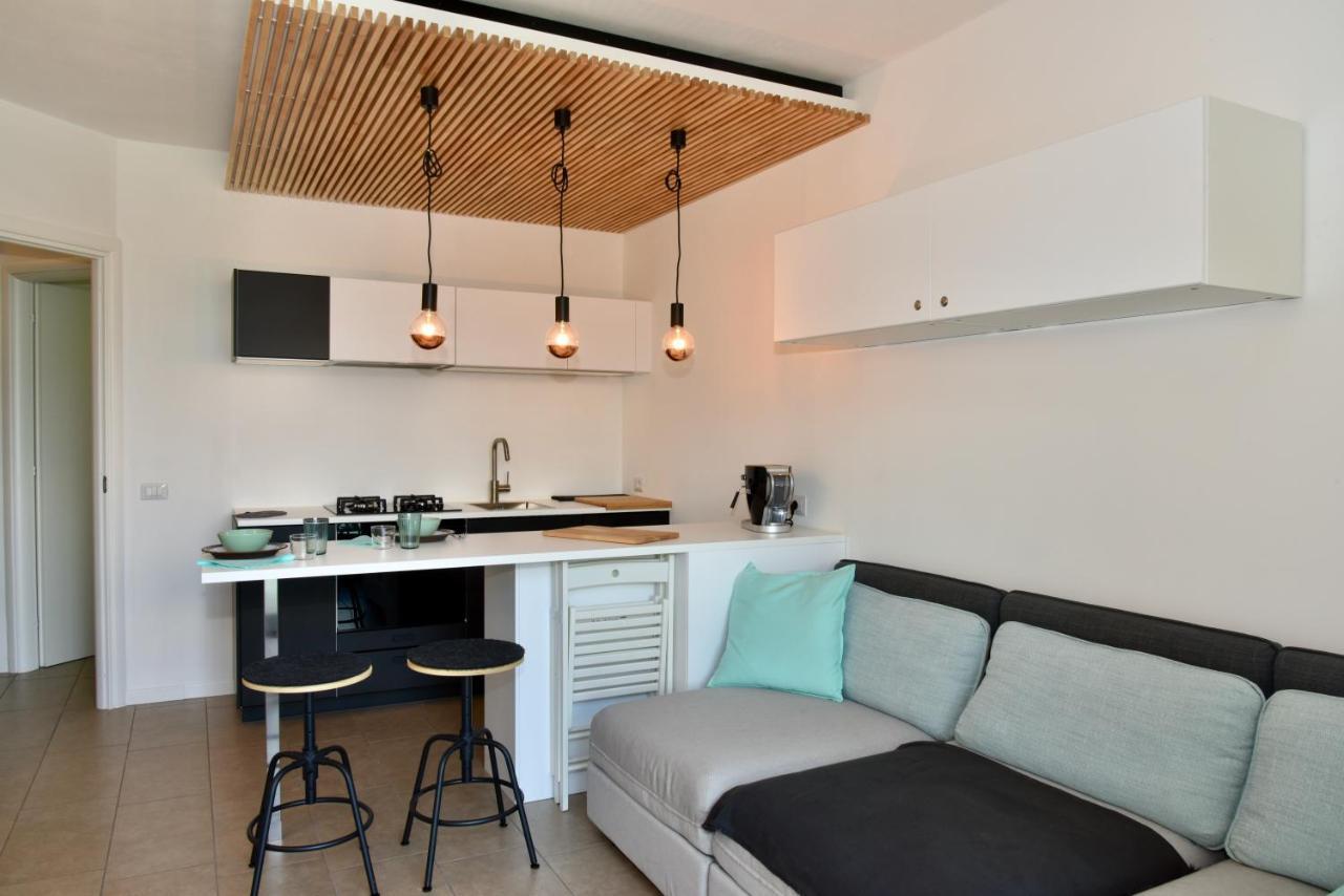 Italian Vacation Homes - La Petite Maison Du Lac Tavernola Bergamasca Eksteriør billede