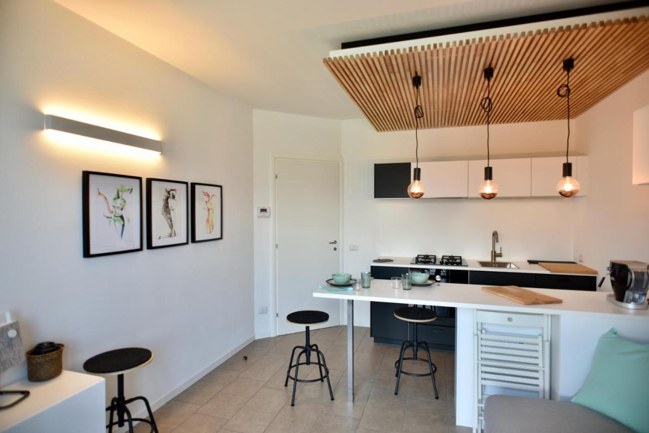 Italian Vacation Homes - La Petite Maison Du Lac Tavernola Bergamasca Eksteriør billede