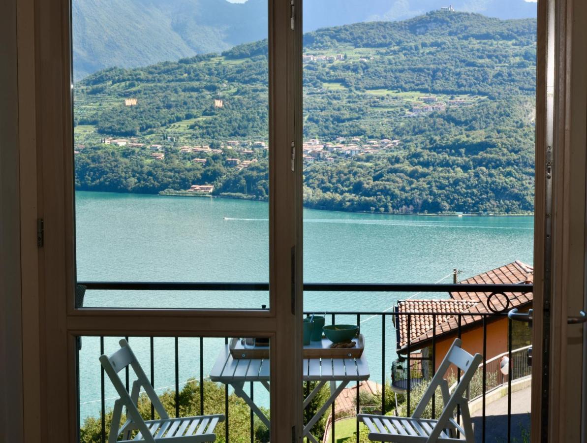Italian Vacation Homes - La Petite Maison Du Lac Tavernola Bergamasca Eksteriør billede