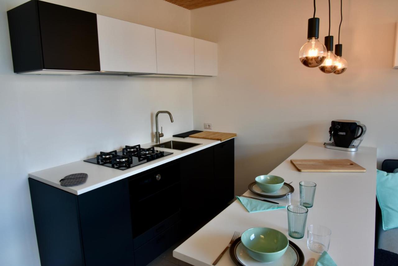 Italian Vacation Homes - La Petite Maison Du Lac Tavernola Bergamasca Eksteriør billede