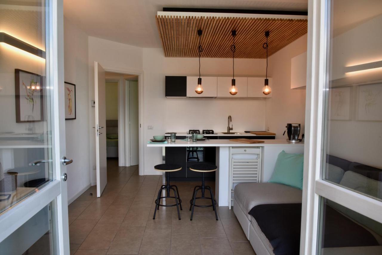 Italian Vacation Homes - La Petite Maison Du Lac Tavernola Bergamasca Eksteriør billede
